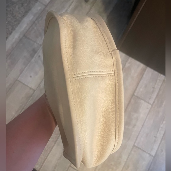 Vintage Coach Swinger Crossbody - Picture 7 of 7